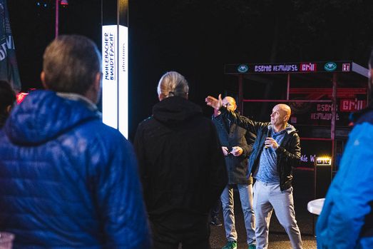 Demonstration solarbetriebener und netzautarker Beleuchtungslösungen im Stadion von Union Berlin